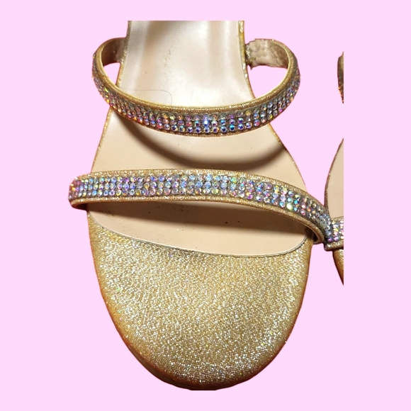 Delicacy Glittering Gold and Silver Heels - Picture 5 of 6